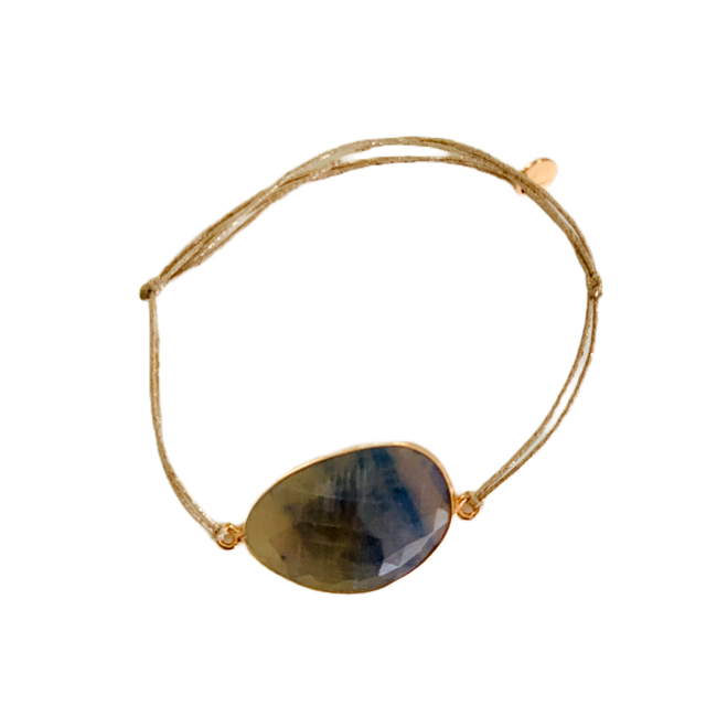 Bracelet with labradorite