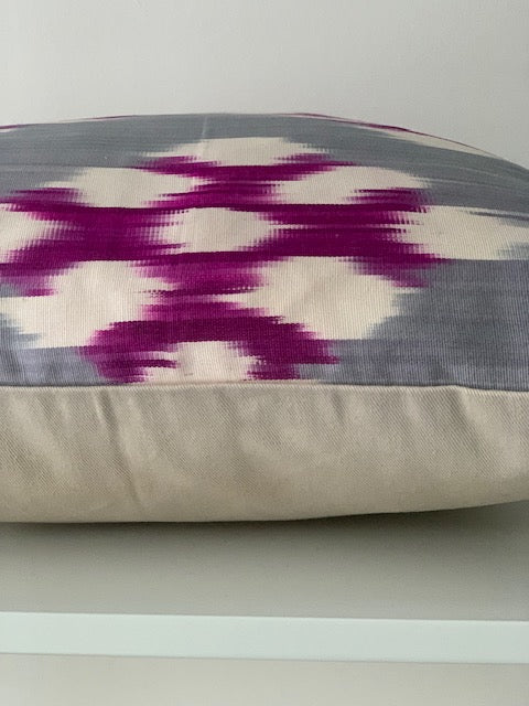 Silk cushion 40x40 cm