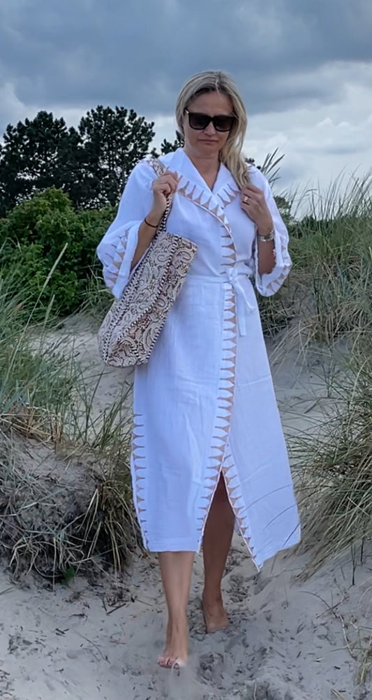 Hooded bath robe