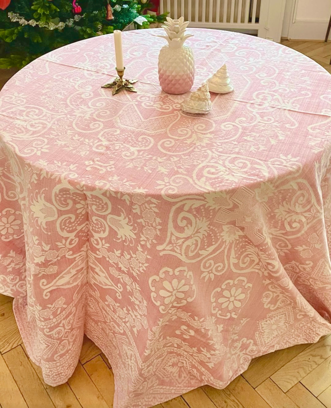 Bed cover / Table cloth